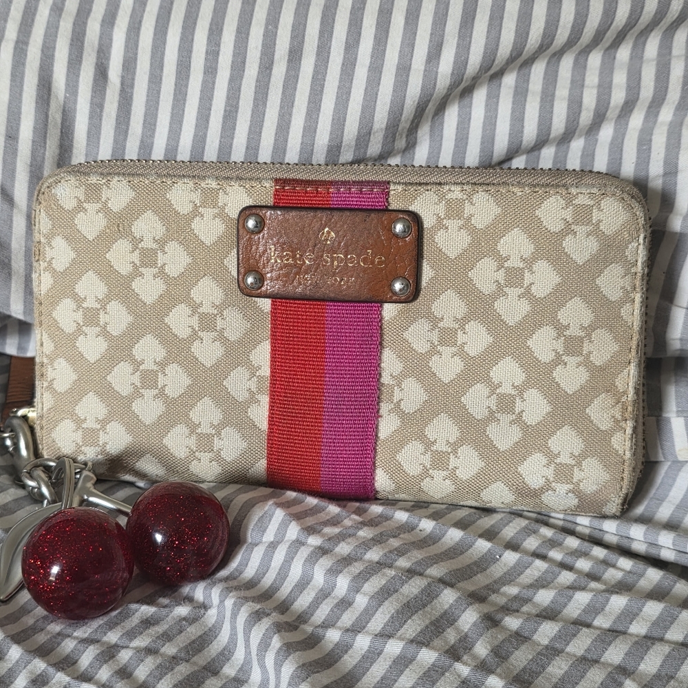 Kate Spade Neda Signature Stucco Canvas Red/Pink Street Noel Zip Around Wallet